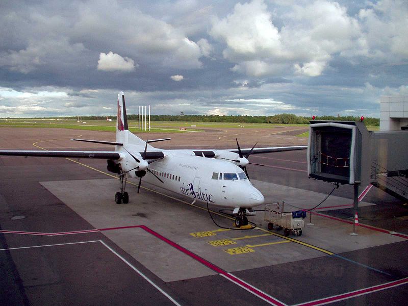 800px-air-baltic-tallinn