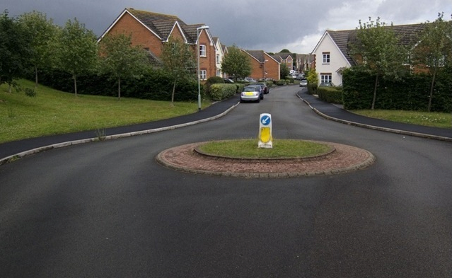 one way roundabout